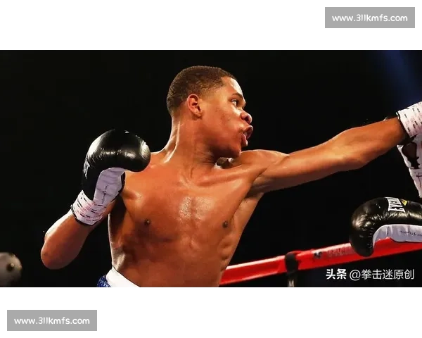 拳王戴维斯激战再现精彩瞬间 力克对手展示绝世拳技征服全场